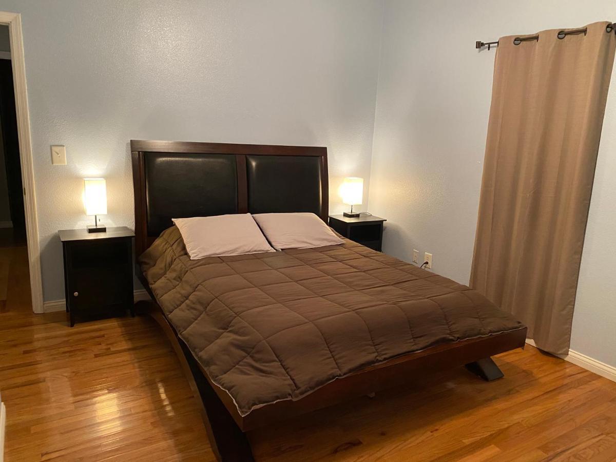 Villa Cozy House With Large Free Parking On Premises Springfield Exterior foto