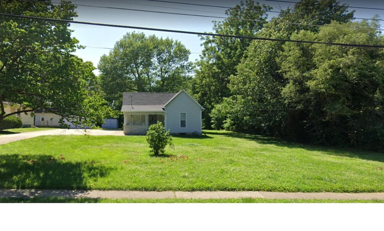 Villa Cozy House With Large Free Parking On Premises Springfield Exterior foto